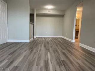 Photo #4: 2732001 Listing 