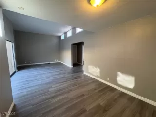 Photo #2: 2732009 Listing 