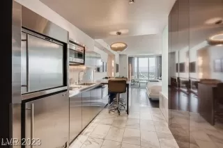 Photo #2: 2732013 Listing 