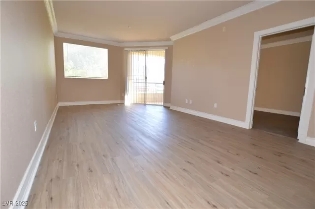 MLS: 2732021 Condo For Sale