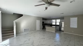 Photo #2: 2732038 Listing 
