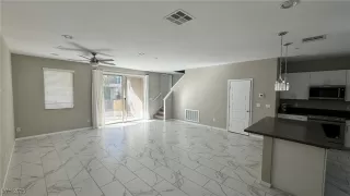 Photo #3: 2732038 Listing 