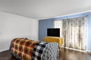 Photo #2: 2732053 Listing 