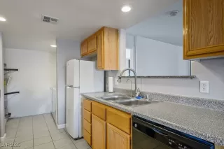 Photo #6: 2732053 Listing 