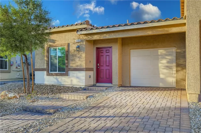 MLS: 2732056 Condo For Sale