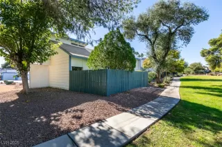 Photo #5: 2732129 Listing 