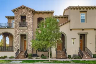 Photo #2: 2732134 Listing