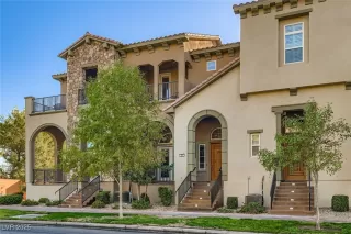 Photo #3: 2732134 Listing