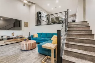 Photo #5: 2732134 Listing