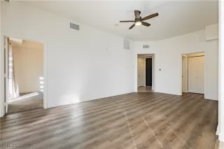 Photo #1: 2732146 Listing 