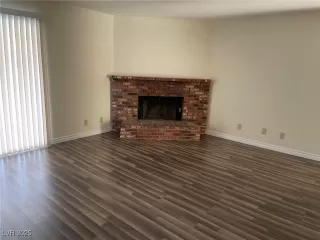 Photo #2: 2732150 Listing