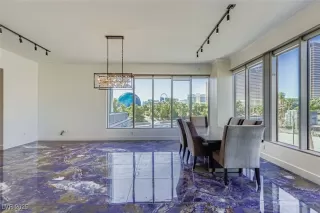 Photo #1: 2732161 Listing 