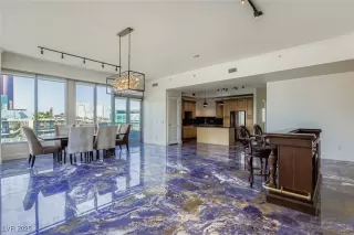 Photo #2: 2732161 Listing 