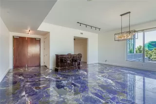 Photo #3: 2732161 Listing 