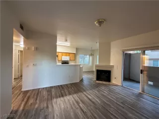 Photo #3: 2732163 Listing 