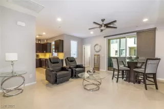 Photo #3: 2732182 Listing 