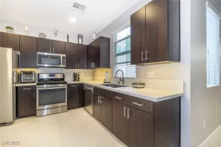 Photo #5: 2732182 Listing 