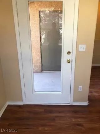 Photo #3: 2732193 Listing 