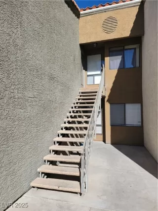 Photo #3: 2732208 Listing 