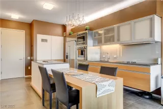 Photo #2: 2732238 Listing 