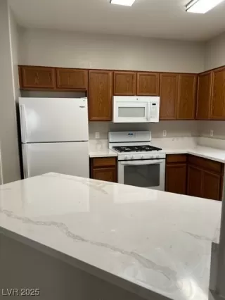 Photo #5: 2732242 Listing 