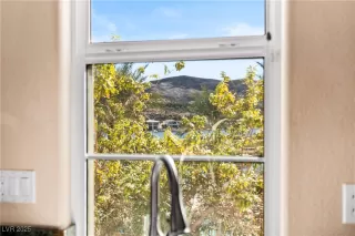 Photo #4: 2732272 Listing 