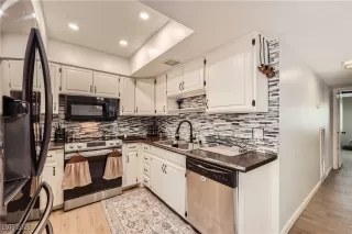 Photo #3: 2732273 Listing