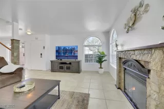 Photo #5: 2732293 Listing 