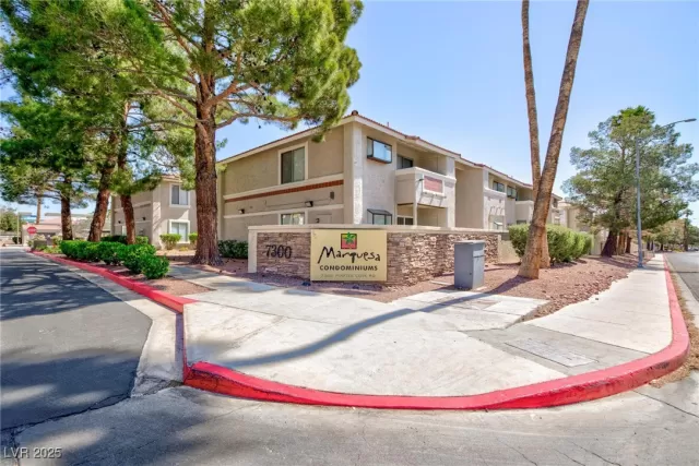 MLS: 2732299 Condo For Sale