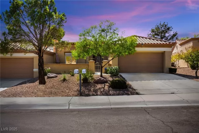 MLS: 2732301 Condo For Sale