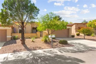 Photo #5: 2732301 Listing 