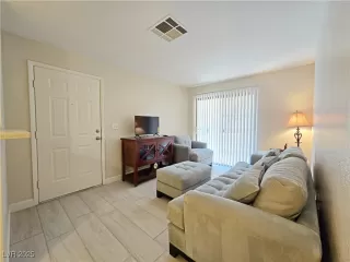 Photo #3: 2732302 Listing 