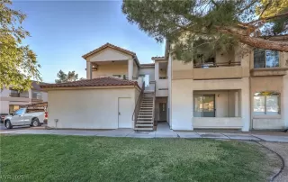 Photo #2: 2732317 Listing