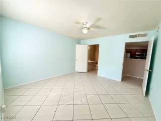 Photo #6: 2732327 Listing 