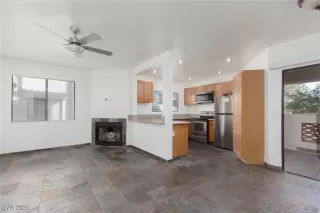 Photo #4: 2732443 Listing