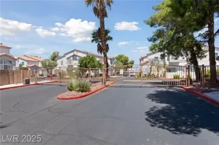 Photo #4: 2732455 Listing 