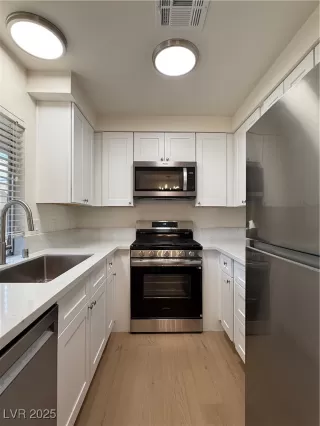 Photo #2: 2732457 Listing 