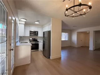 Photo #6: 2732457 Listing 