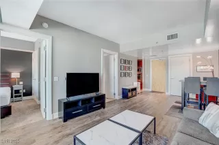 Photo #1: 2732478 Listing 