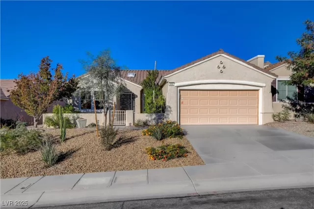 MLS: 2732495 Condo For Sale