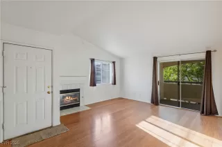 Photo #3: 2732539 Listing 