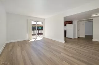 Photo #2: 2732546 Listing 