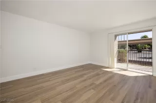 Photo #3: 2732546 Listing 