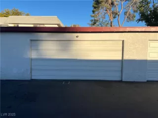 Photo #1: 2732549 Listing