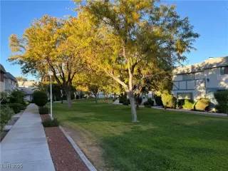 Photo #3: 2732549 Listing