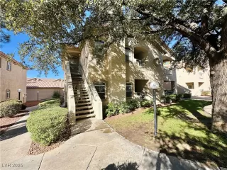 Photo #1: 2732571 Listing 