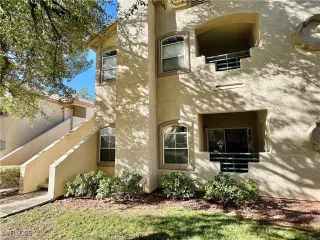 Photo #2: 2732571 Listing 