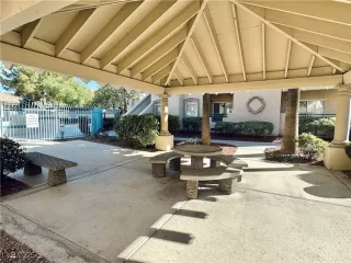 Photo #4: 2732571 Listing 