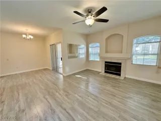 Photo #6: 2732571 Listing 