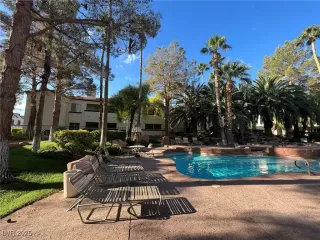 Photo #6: 2732641 Listing 